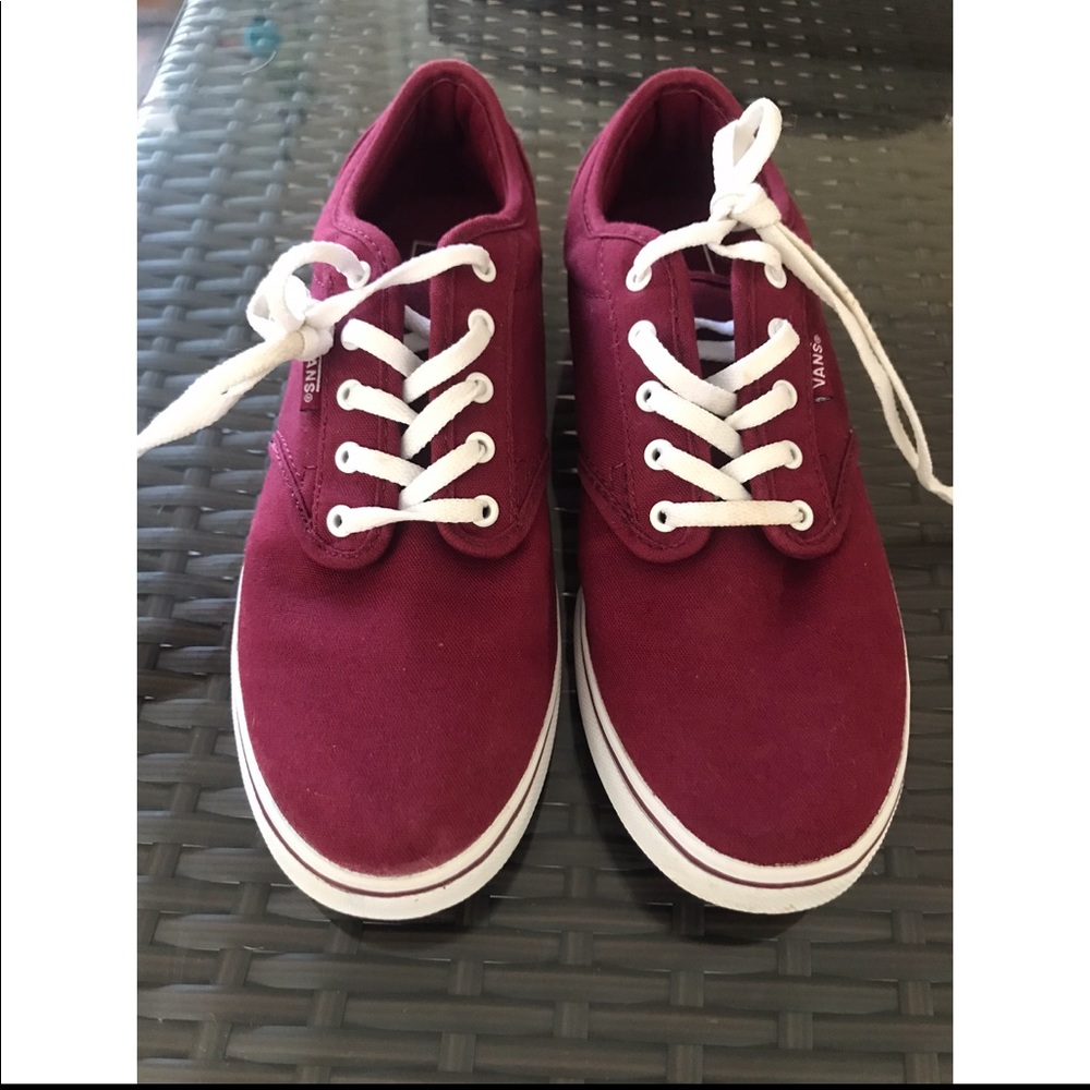 Vans: Color Burgundy 🍷